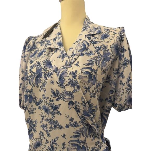 Violets & Roses Blue Floral Wrap Peplum Top, Plus Size 1X, NWT - Picture 3 of 8